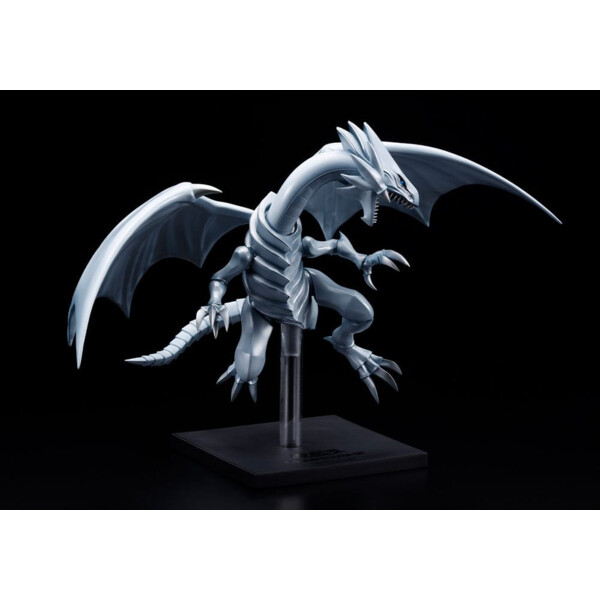 Blue-Eyes White Dragon Yu-Gi-Oh! – Figura de colección Oshi Works 25 cm
