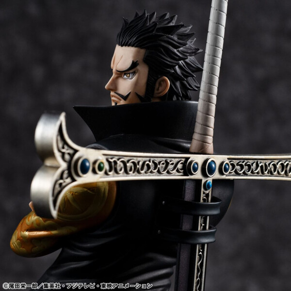 Dracule Mihawk SA-MAXIMUM Ver. R — Figura 29 cm