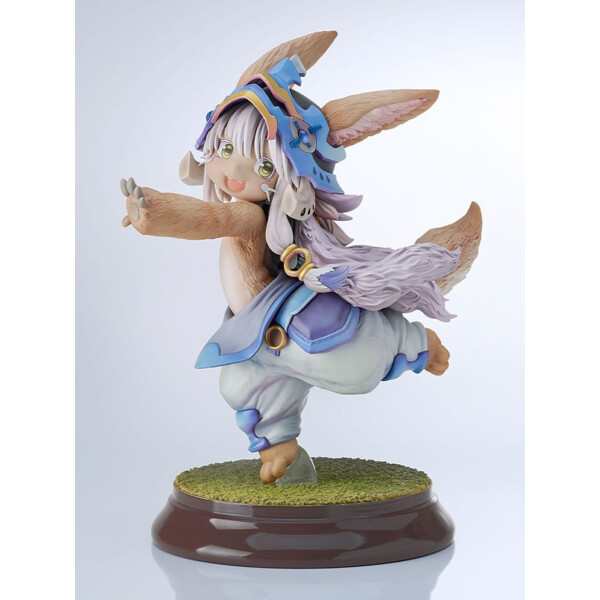 Made in Abyss The Golden City of the Scorching Sun Estatua PVC 18 Nanachi New Outfit Ver. 19 cm